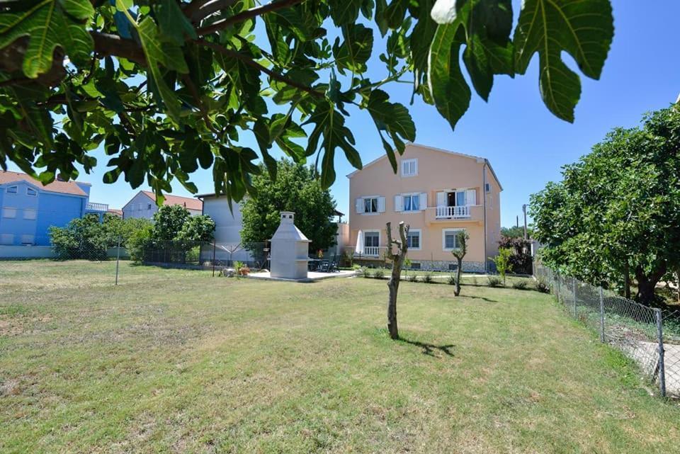 Sreca Apartment Near Beach With Bbq Bibinje Dış mekan fotoğraf