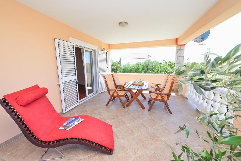 Sreca Apartment Near Beach With Bbq Bibinje Dış mekan fotoğraf