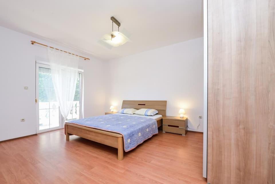 Sreca Apartment Near Beach With Bbq Bibinje Dış mekan fotoğraf