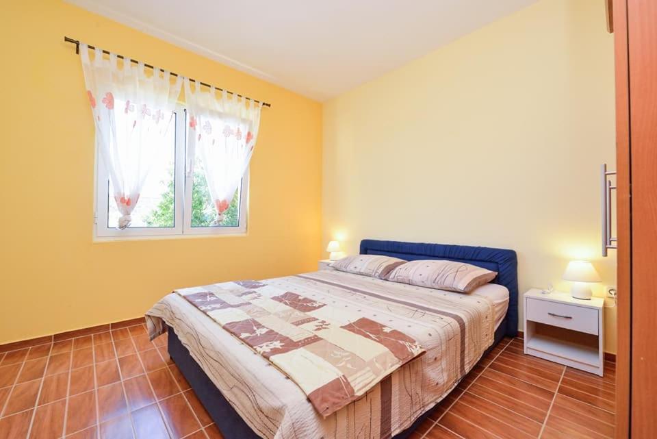 Sreca Apartment Near Beach With Bbq Bibinje Dış mekan fotoğraf
