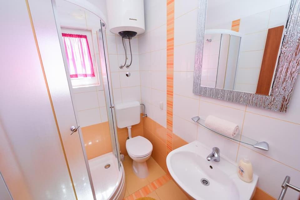Sreca Apartment Near Beach With Bbq Bibinje Dış mekan fotoğraf