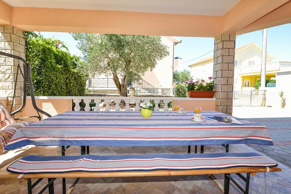 Sreca Apartment Near Beach With Bbq Bibinje Dış mekan fotoğraf