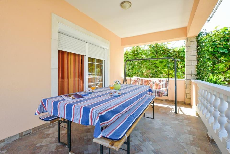 Sreca Apartment Near Beach With Bbq Bibinje Dış mekan fotoğraf