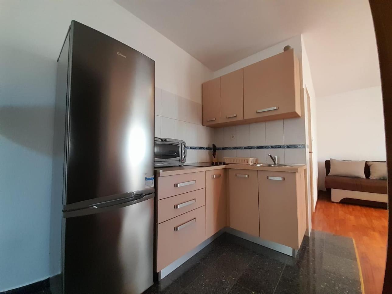Sreca Apartment Near Beach With Bbq Bibinje Oda fotoğraf